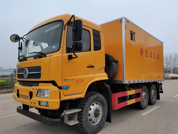 東風(fēng)六驅(qū)越野試壓車