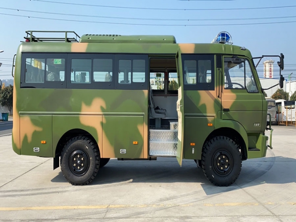 東風(fēng)EQ6680ZT6D型四驅(qū)越野客車