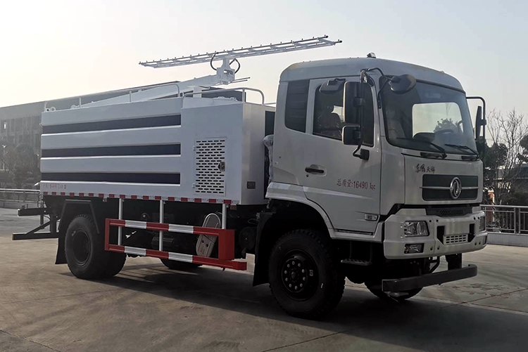 東風(fēng)四驅(qū)越野—太陽能光伏板清洗車