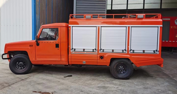 2方吉普越野供水車