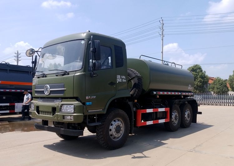 國六-六驅越野綠化噴灑車