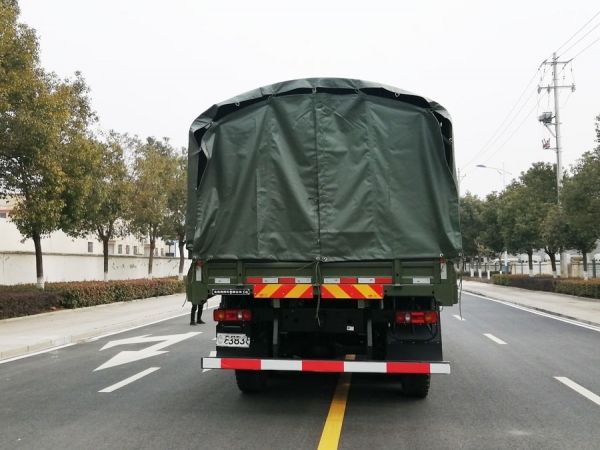 越野載貨車帶篷布蓬桿