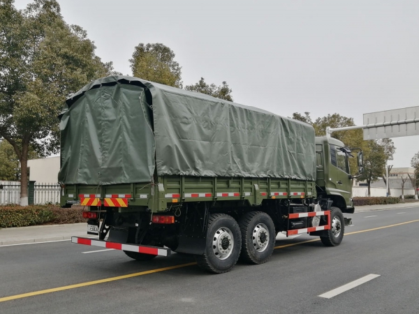 越野載貨車帶篷布蓬桿