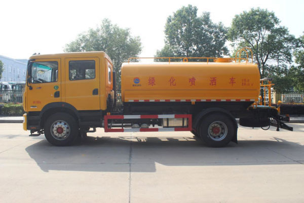 東風D9雙排灑水車