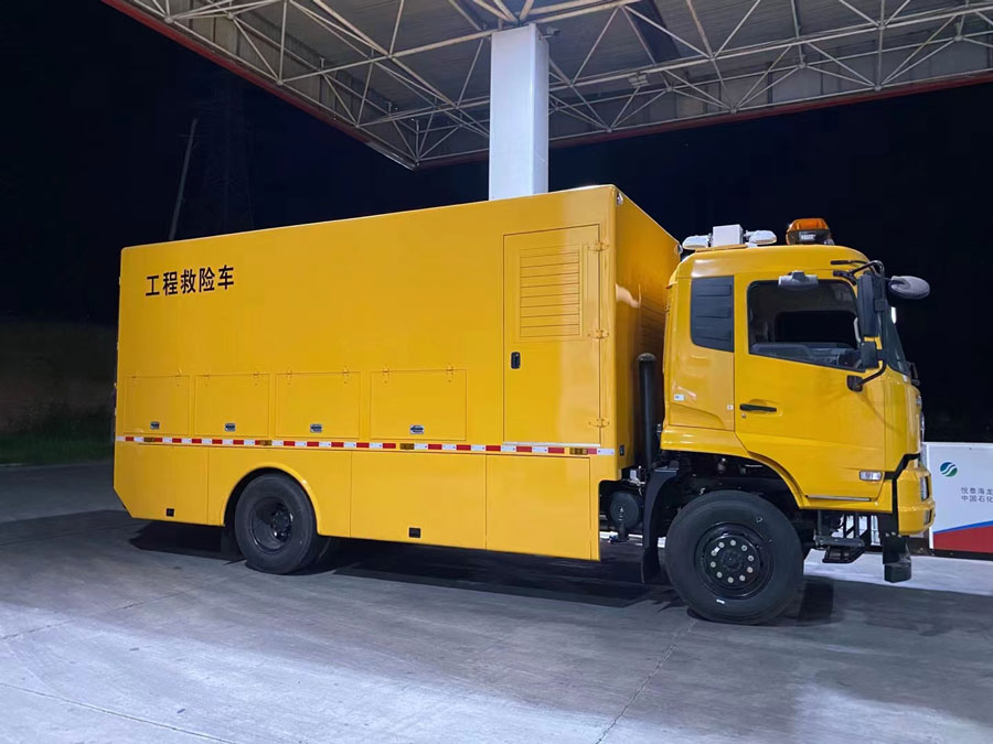 國六四驅-東風越野救險車