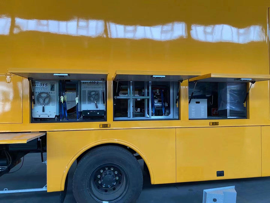 國六四驅-東風越野救險車